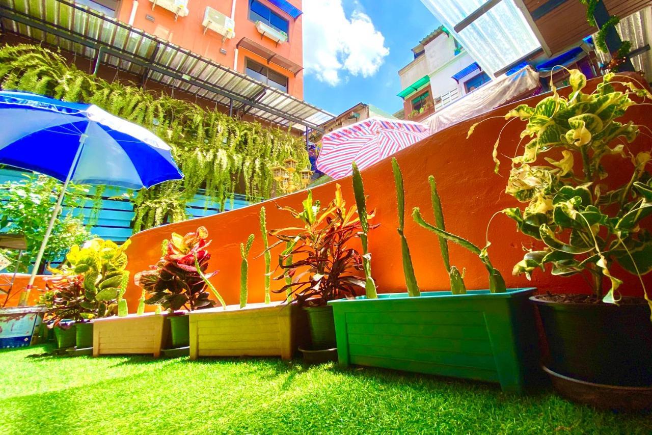 4J Lodge Bangkok Exteriör bild