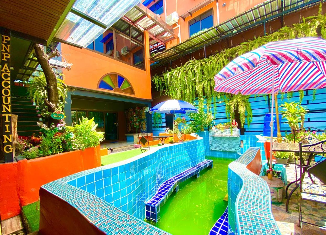 4J Lodge Bangkok Exteriör bild